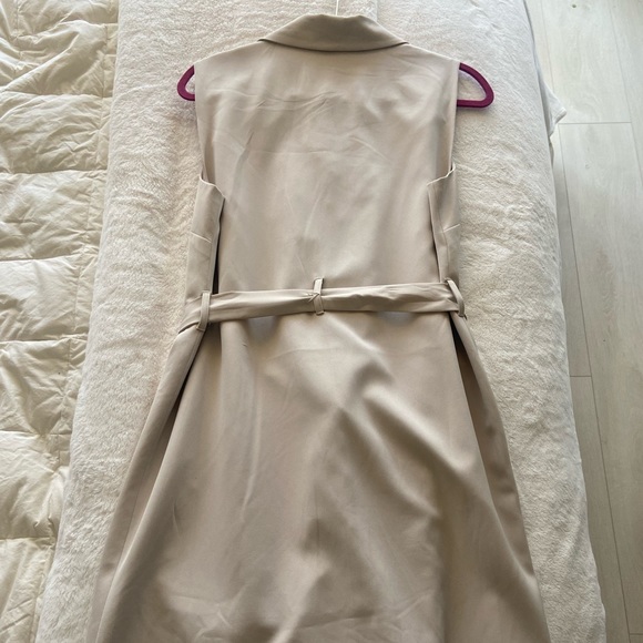 Long Vest - Picture 2 of 3